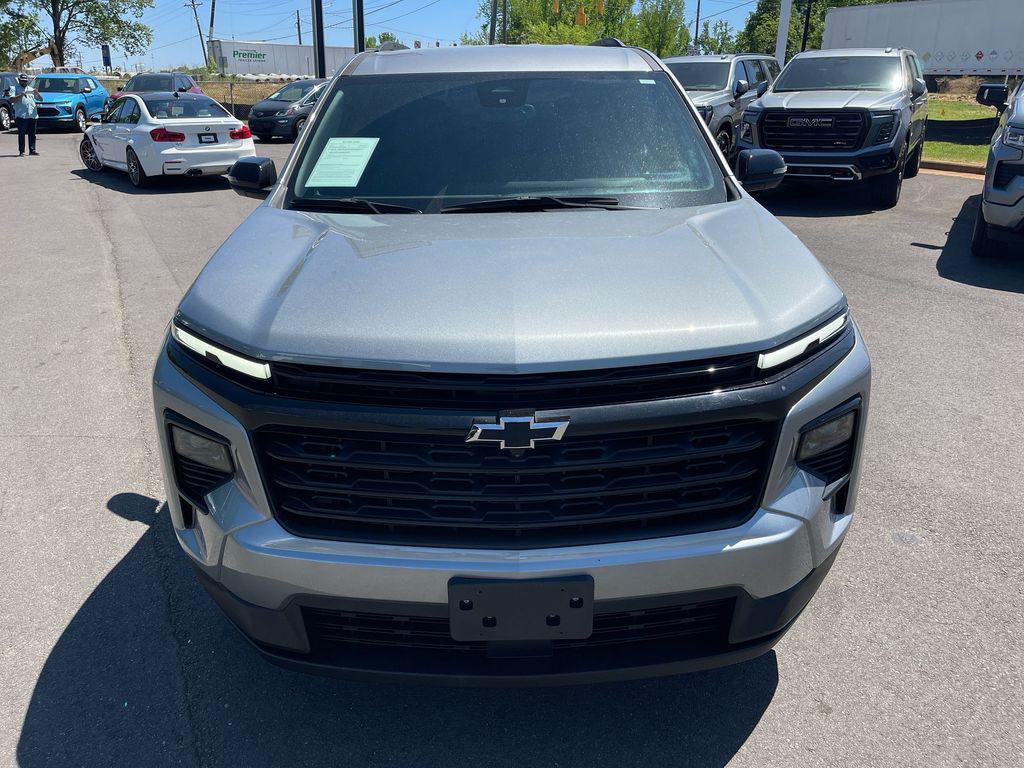 used 2024 Chevrolet Traverse car, priced at $34,770