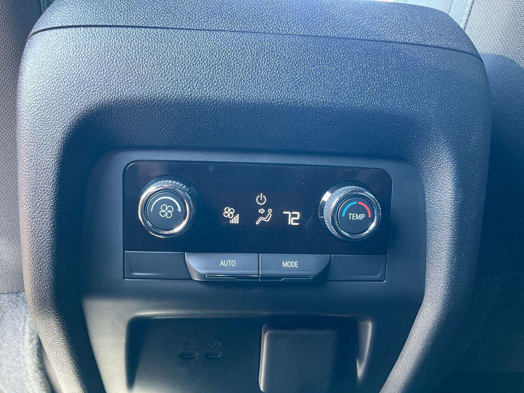 used 2024 Chevrolet Traverse car, priced at $34,770