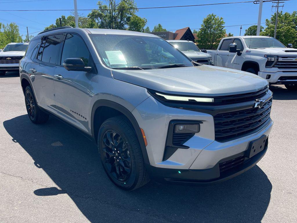 used 2024 Chevrolet Traverse car, priced at $34,770