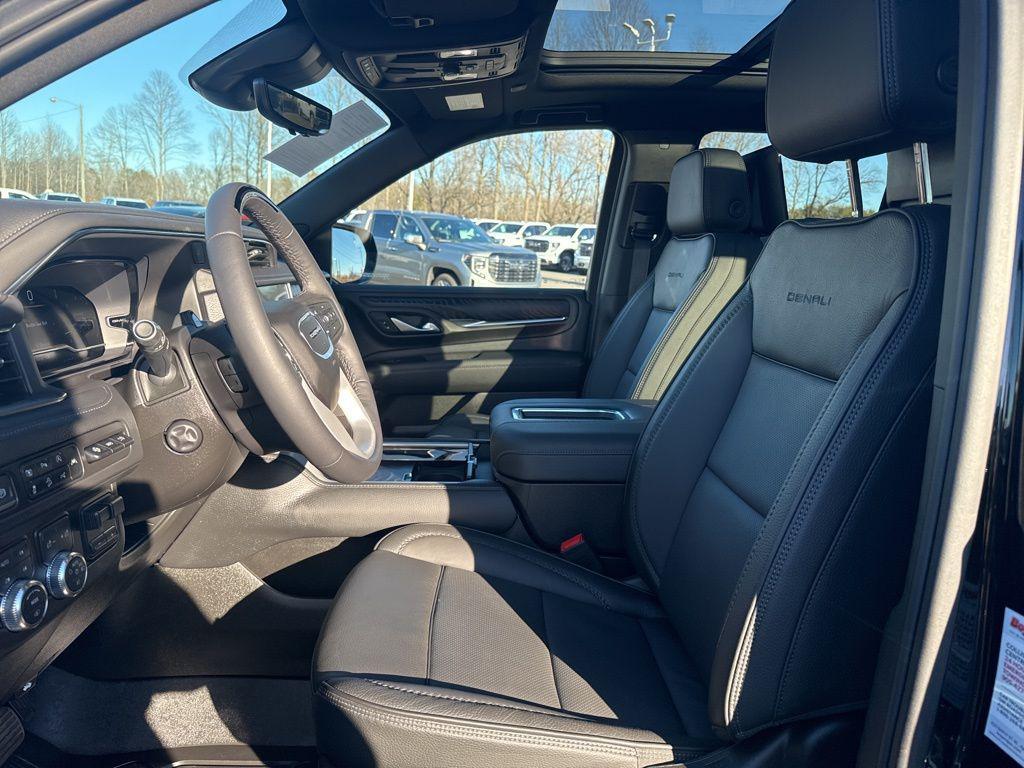 used 2023 GMC Yukon car, priced at $71,780