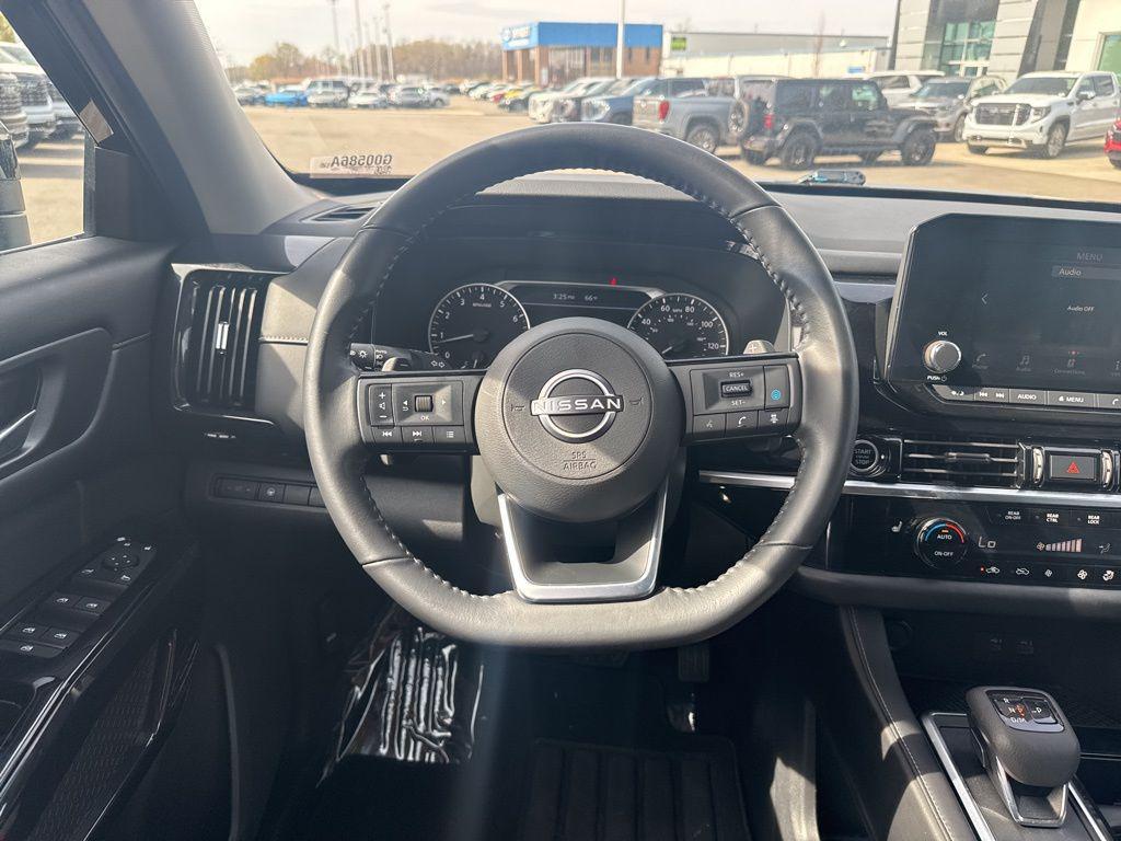 used 2022 Nissan Pathfinder car