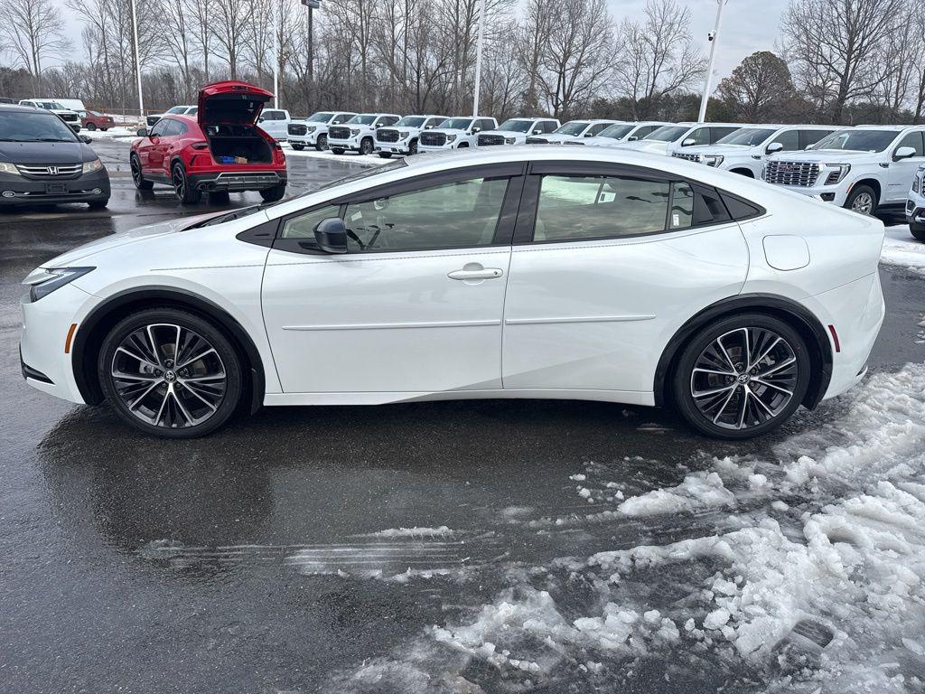 used 2024 Toyota Prius car