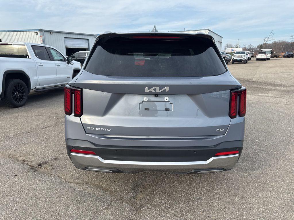 used 2024 Kia Sorento car, priced at $26,770