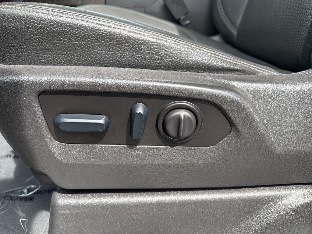used 2022 GMC Sierra 1500 car, priced at $34,900