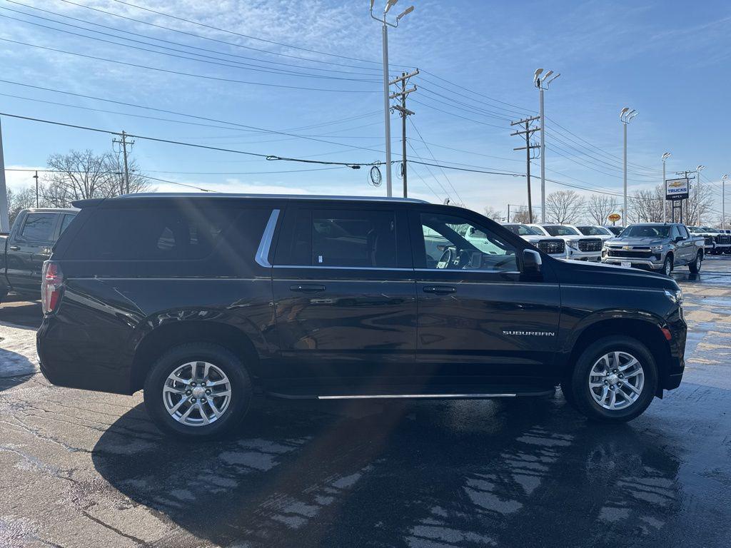 used 2022 Chevrolet Suburban car