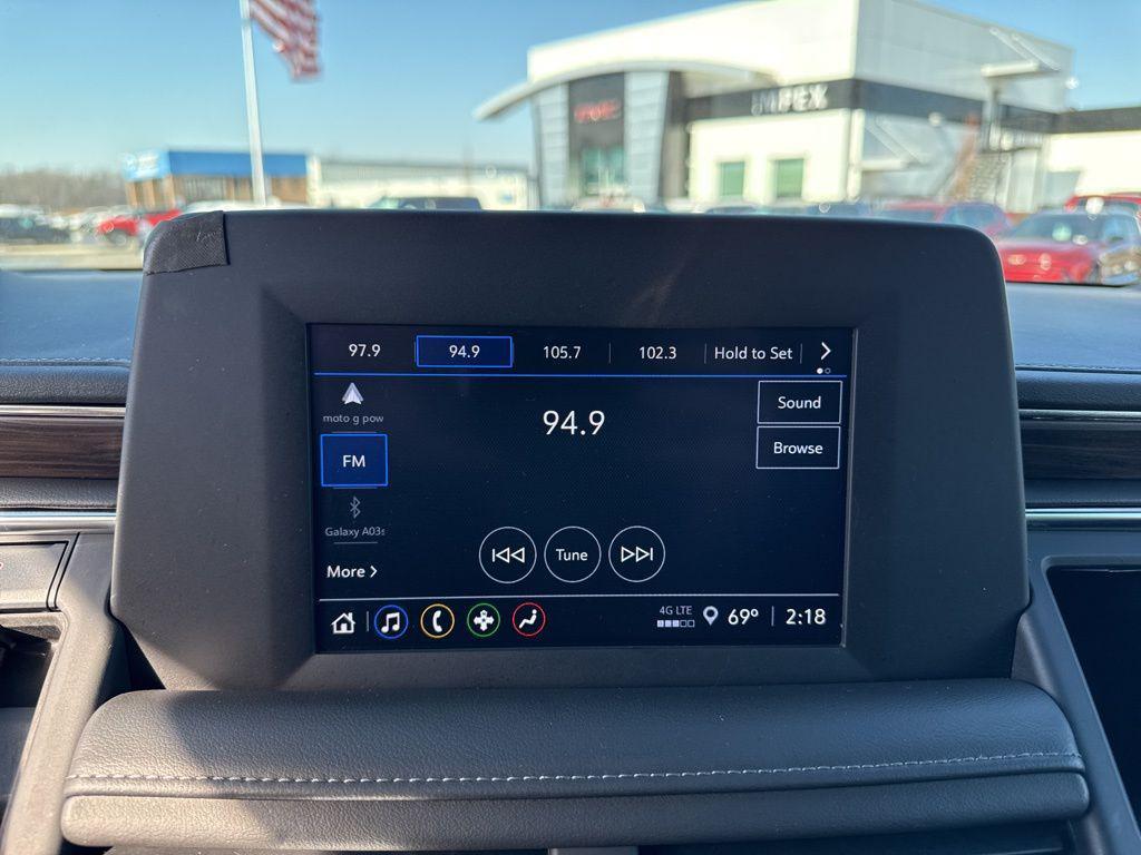 used 2022 Chevrolet Suburban car