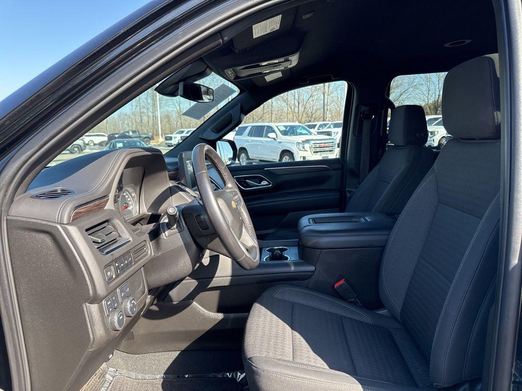 used 2022 Chevrolet Suburban car