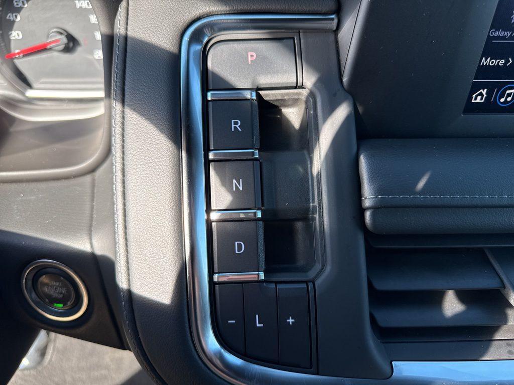 used 2022 Chevrolet Suburban car