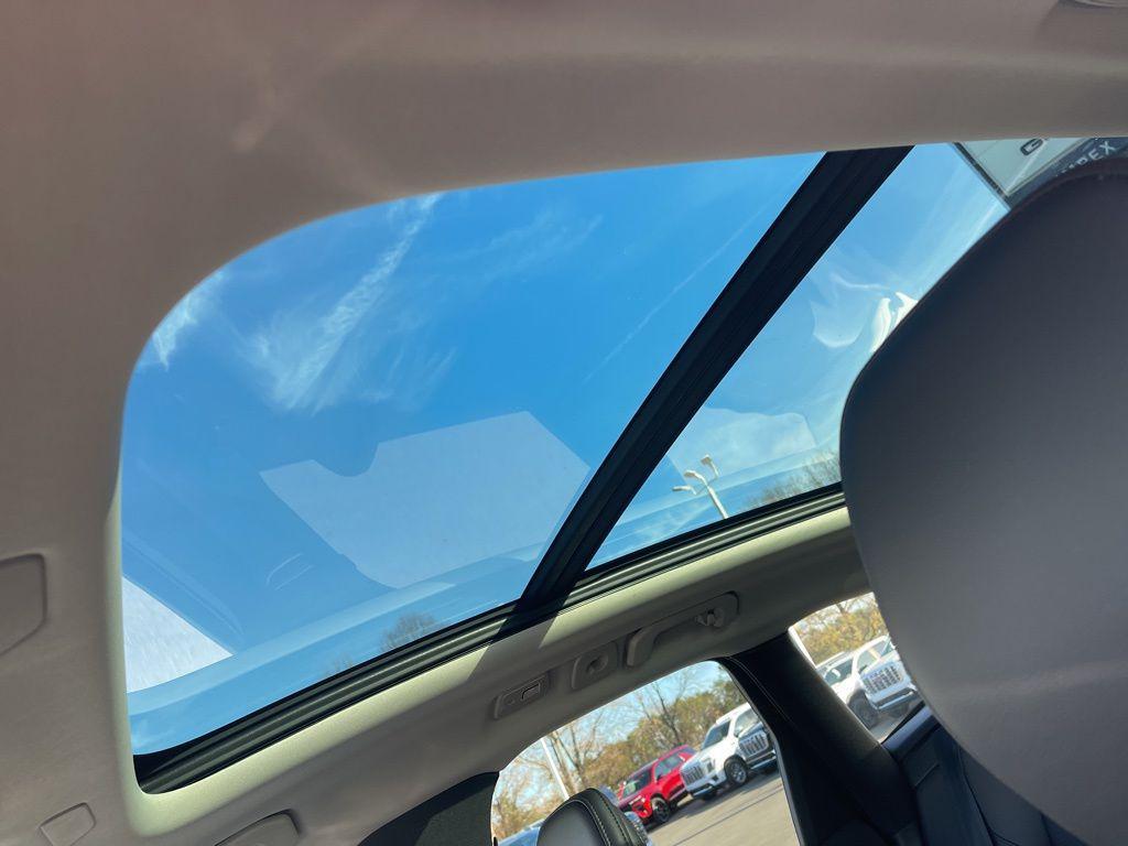 used 2023 Volvo XC60 car, priced at $32,350