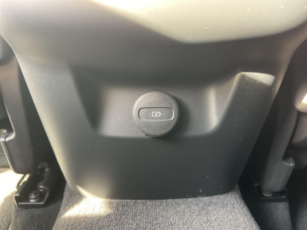 used 2023 Volvo XC60 car, priced at $32,350