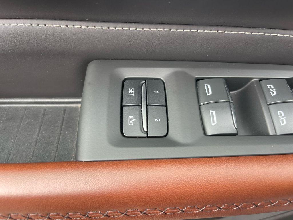 used 2023 GMC Yukon XL car, priced at $61,075