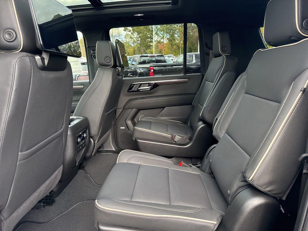 new 2026 Chevrolet Suburban car, priced at $83,495