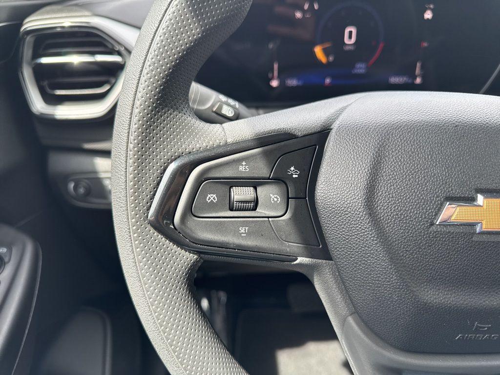 used 2025 Chevrolet TrailBlazer car, priced at $22,250