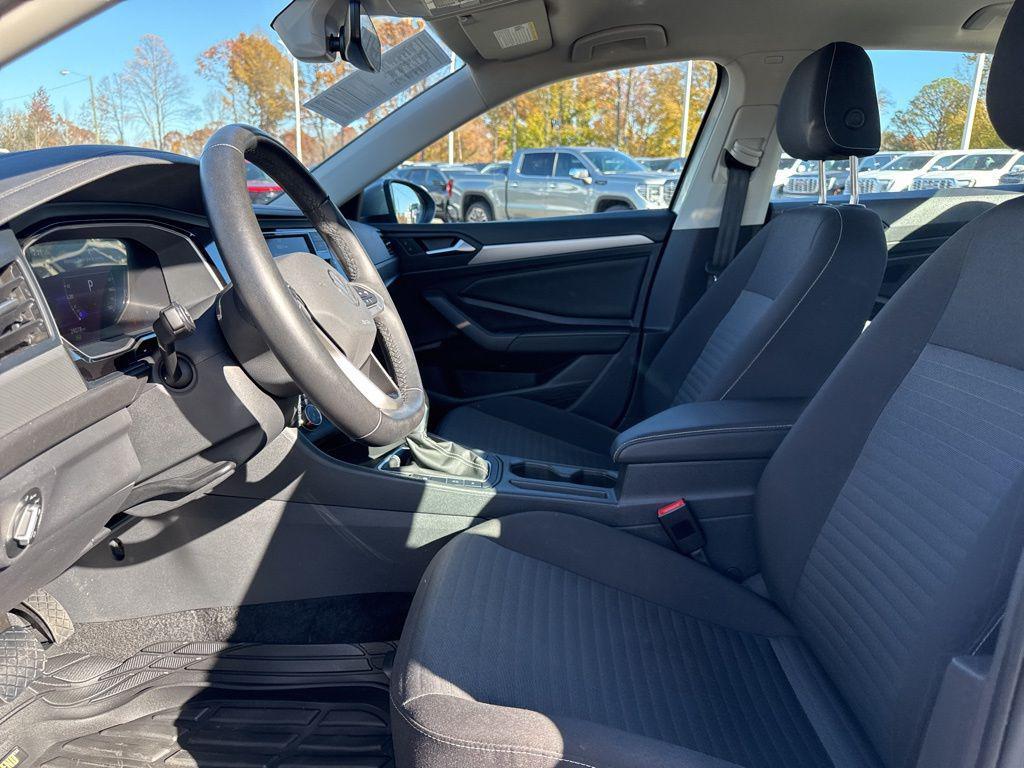 used 2024 Volkswagen Jetta car, priced at $18,550