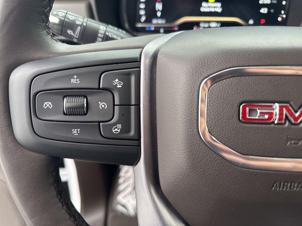 used 2022 GMC Yukon XL car, priced at $38,450