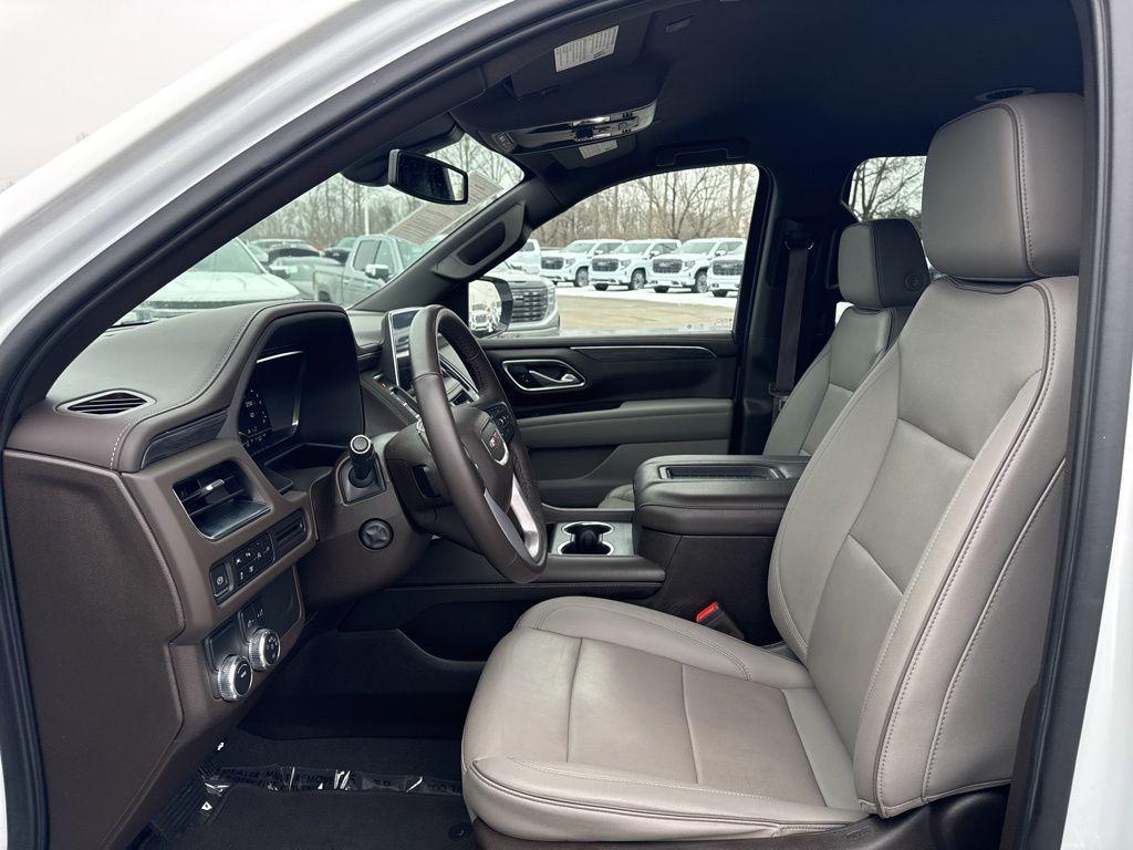 used 2022 GMC Yukon XL car, priced at $38,450