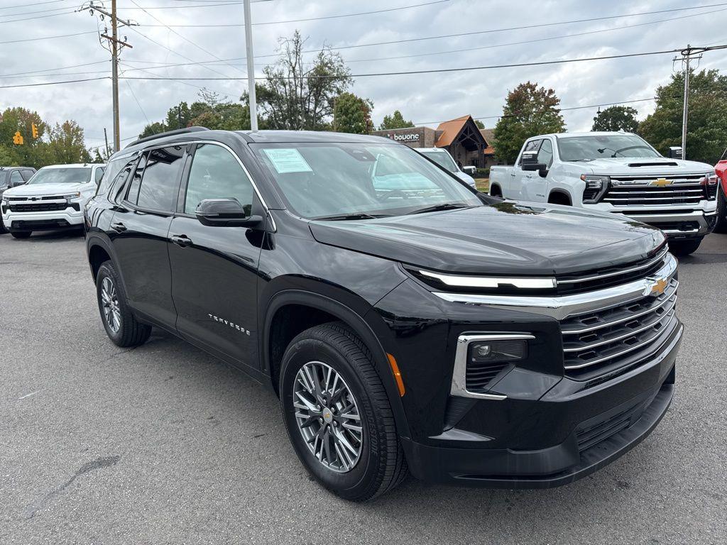 used 2025 Chevrolet Traverse car, priced at $34,225