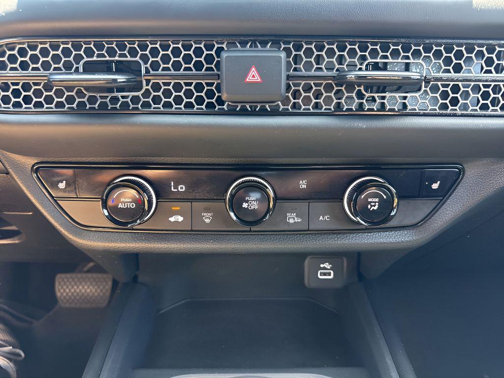used 2025 Honda HR-V car, priced at $25,950