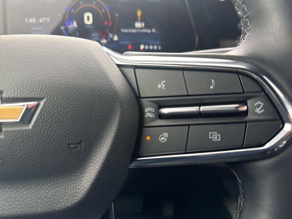 used 2025 Chevrolet Equinox car, priced at $23,750