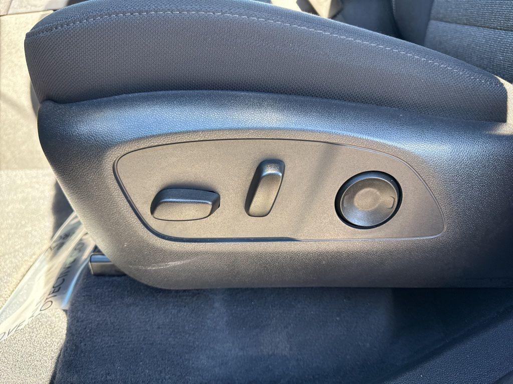 used 2025 GMC Acadia car, priced at $32,150