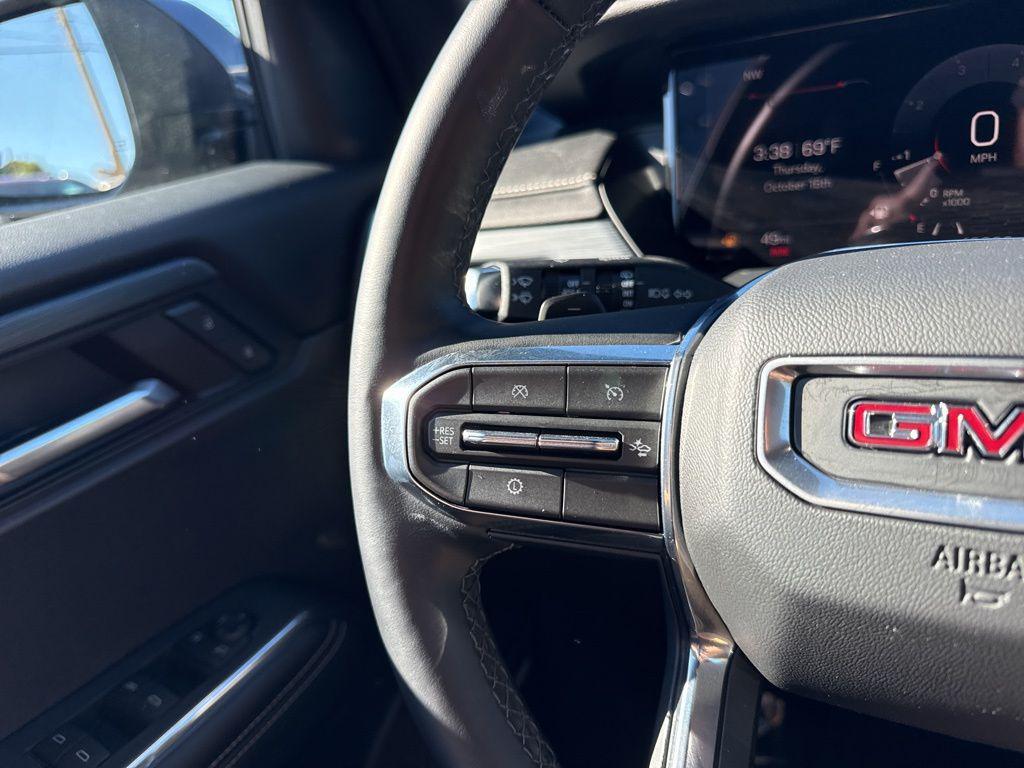 used 2025 GMC Acadia car, priced at $32,150