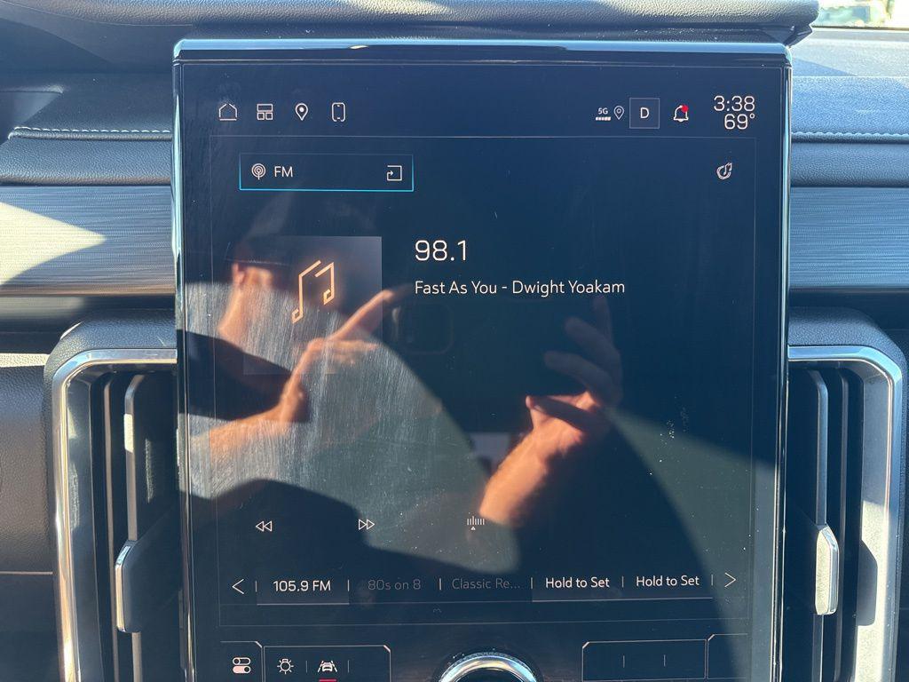 used 2025 GMC Acadia car, priced at $32,150