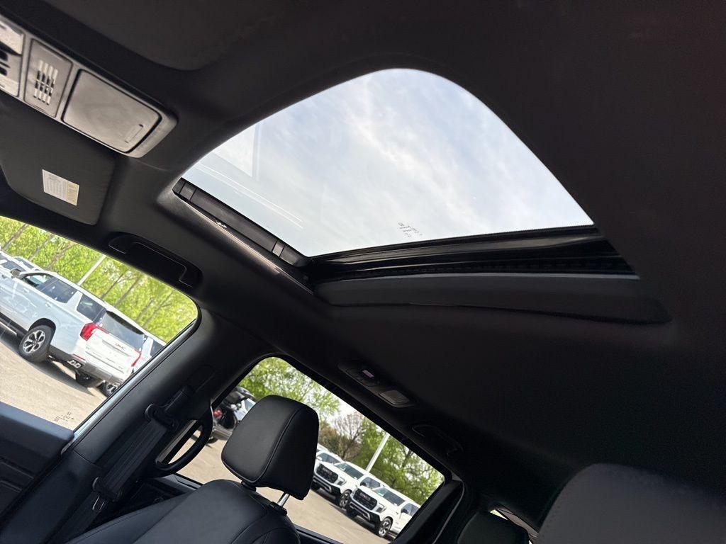 used 2025 Honda Odyssey car, priced at $37,450