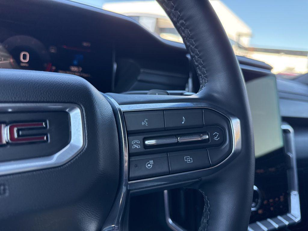 used 2025 GMC Acadia car, priced at $33,150