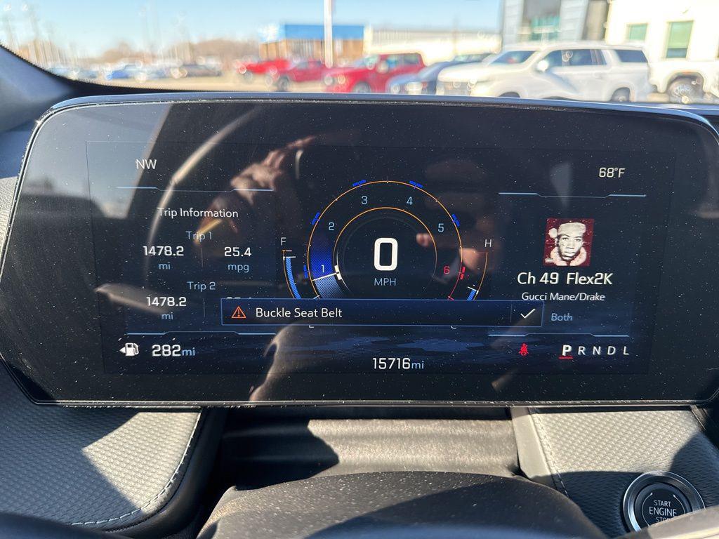 used 2025 Chevrolet Equinox car, priced at $23,750