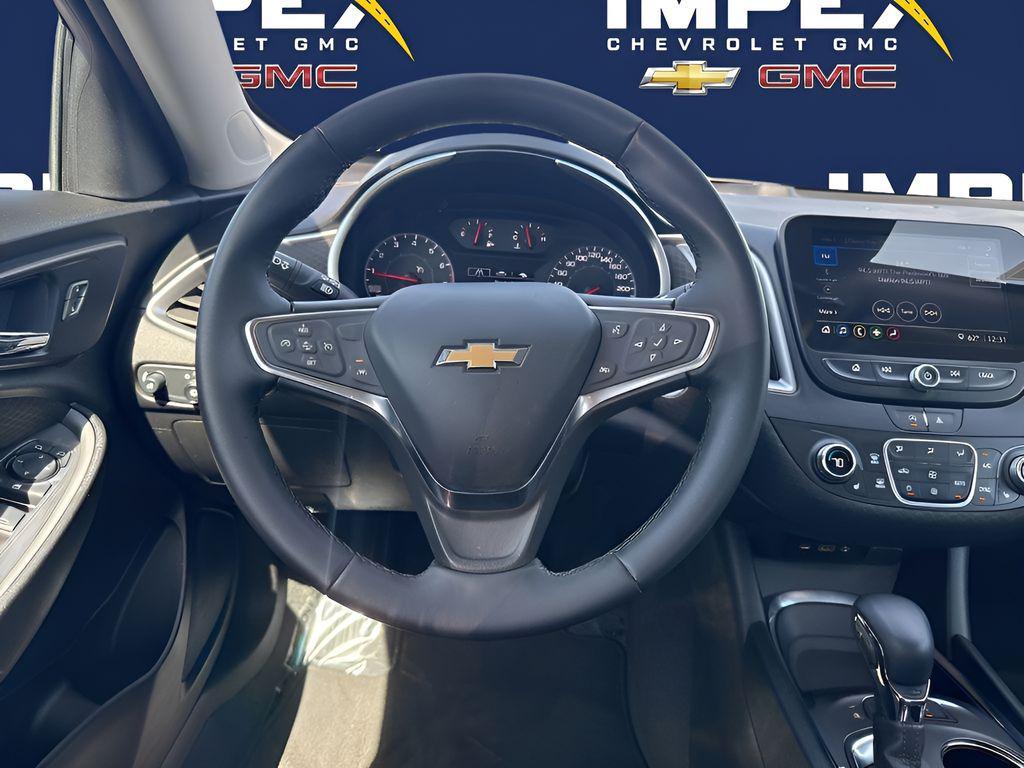 used 2024 Chevrolet Malibu car