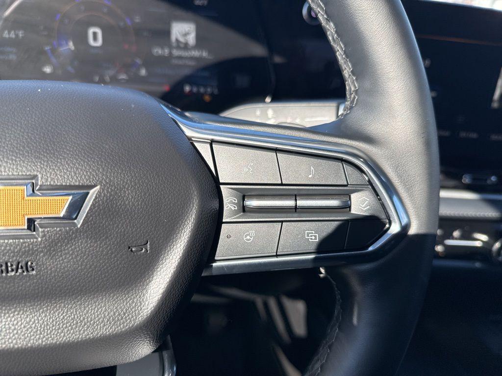 used 2025 Chevrolet Equinox car, priced at $23,880