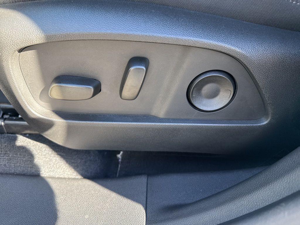 used 2025 Chevrolet Equinox car, priced at $28,850