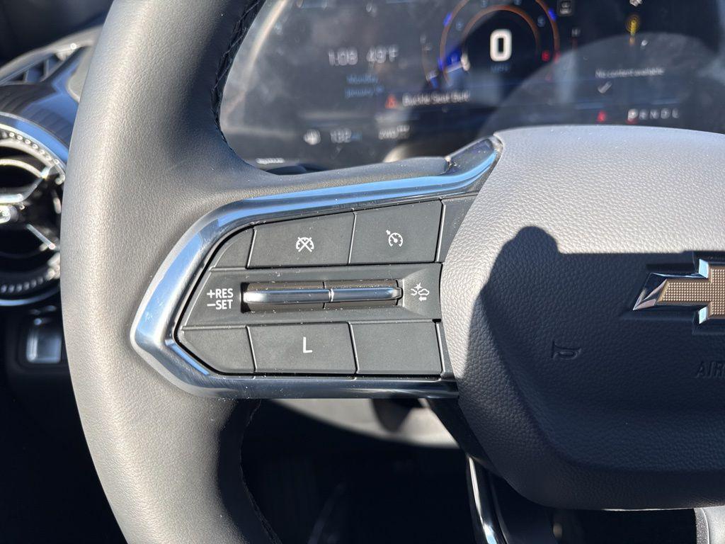 used 2025 Chevrolet Equinox car, priced at $28,850