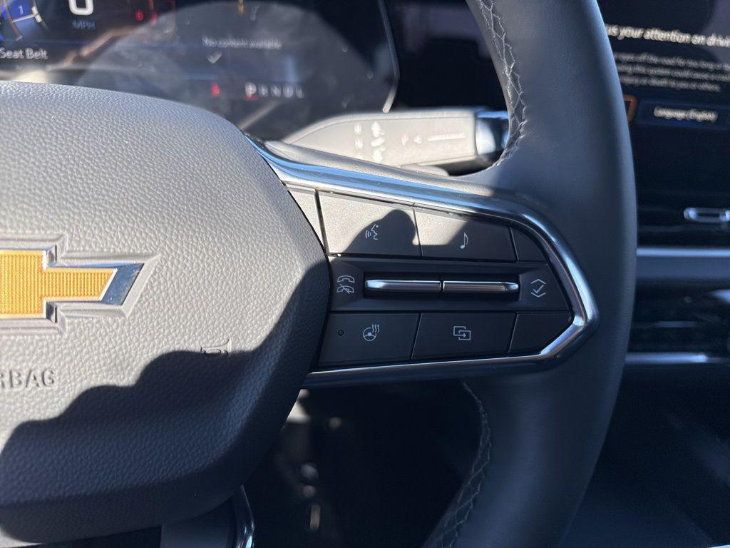 used 2025 Chevrolet Equinox car, priced at $28,850