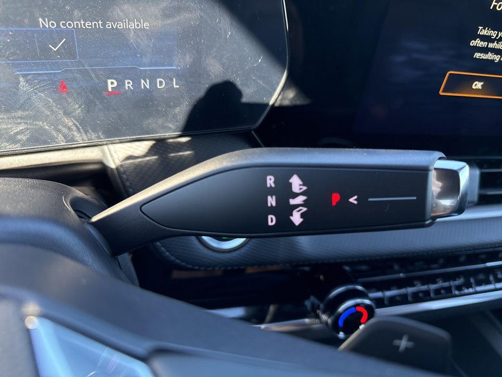 used 2025 Chevrolet Equinox car, priced at $28,850