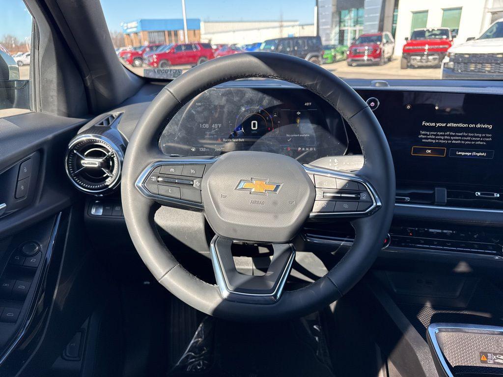 used 2025 Chevrolet Equinox car, priced at $28,850