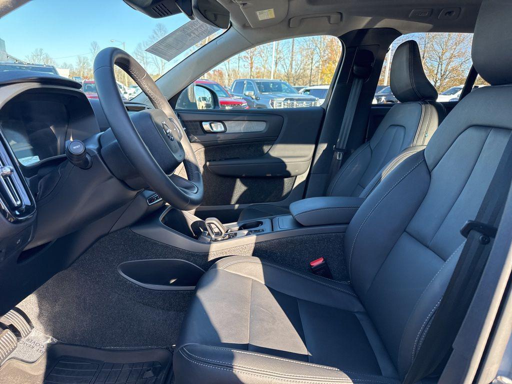 used 2025 Volvo XC40 car, priced at $33,780