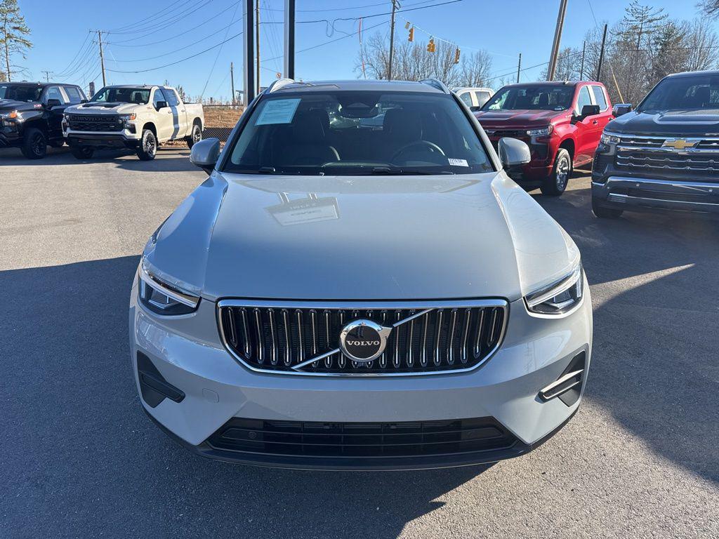 used 2025 Volvo XC40 car, priced at $33,780