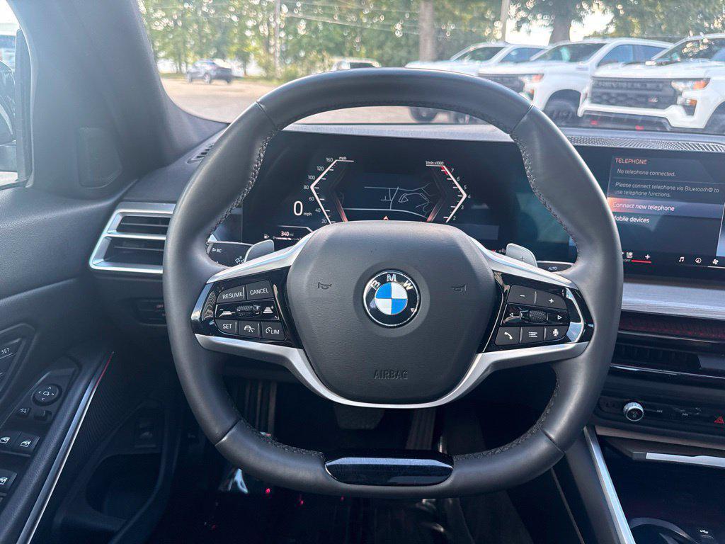 BMW 3 Series view 16