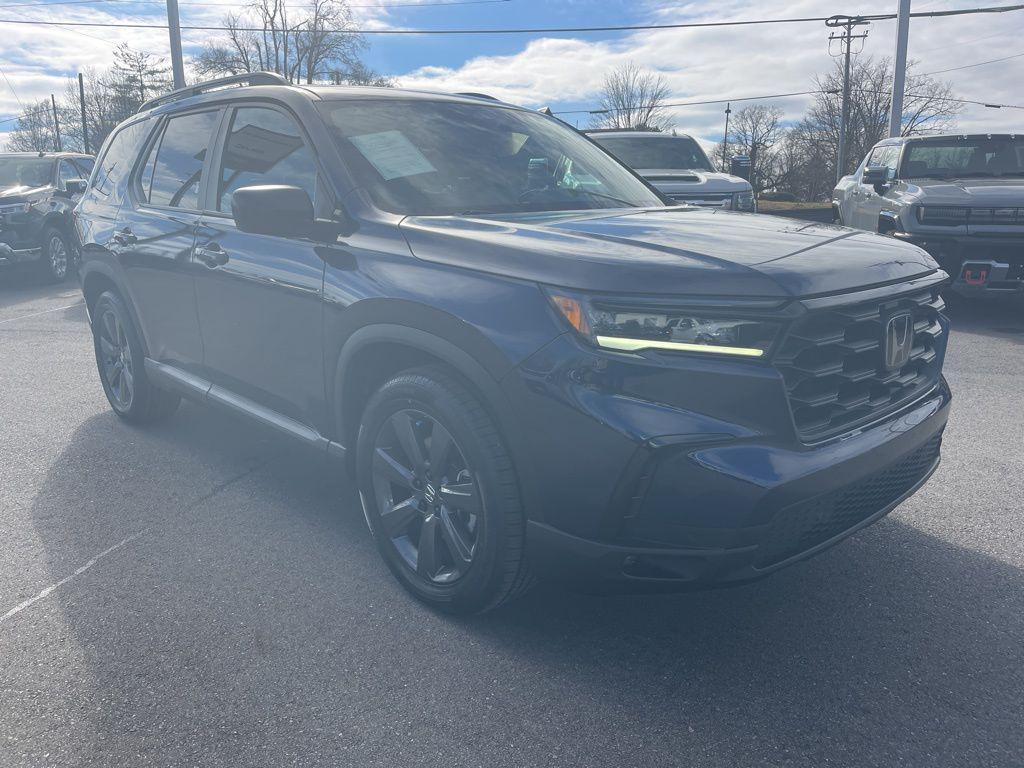 used 2025 Honda Pilot car, priced at $35,900