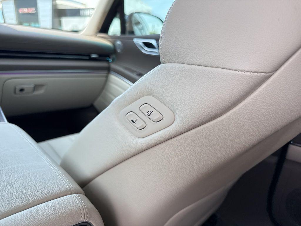 used 2023 Genesis GV80 car, priced at $50,450