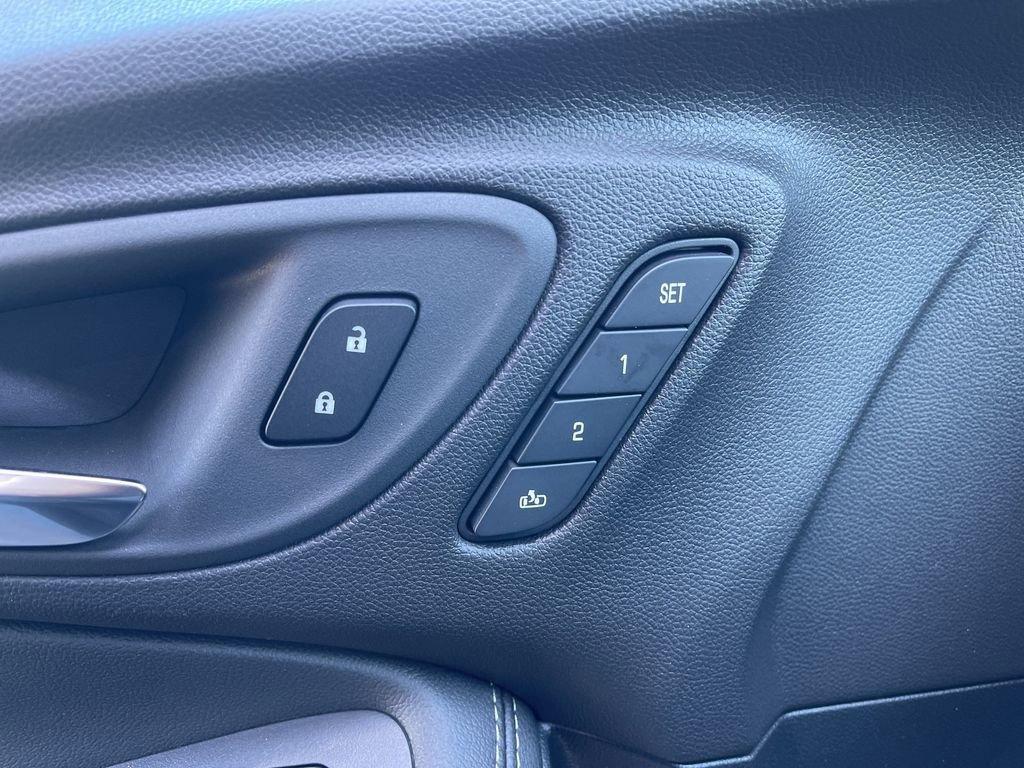 new 2023 Buick Encore GX car, priced at $28,590