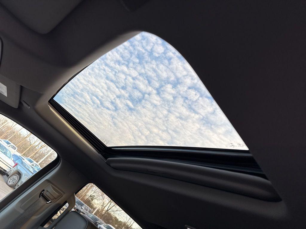 used 2023 GMC Sierra 1500 car, priced at $48,990