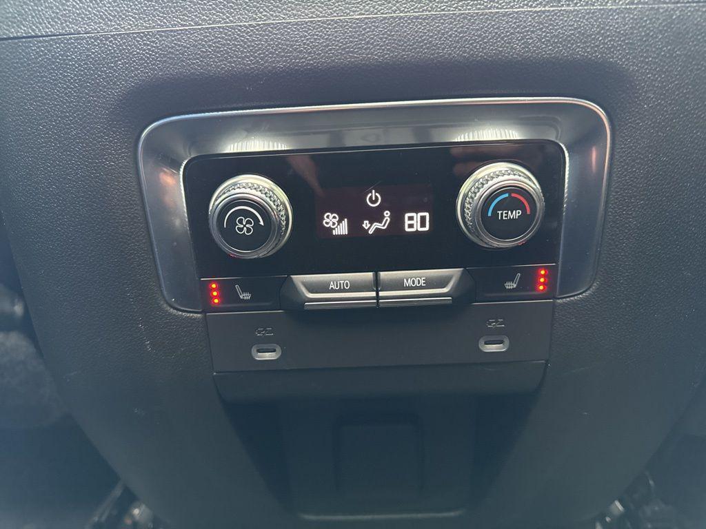 used 2022 GMC Yukon car, priced at $45,650