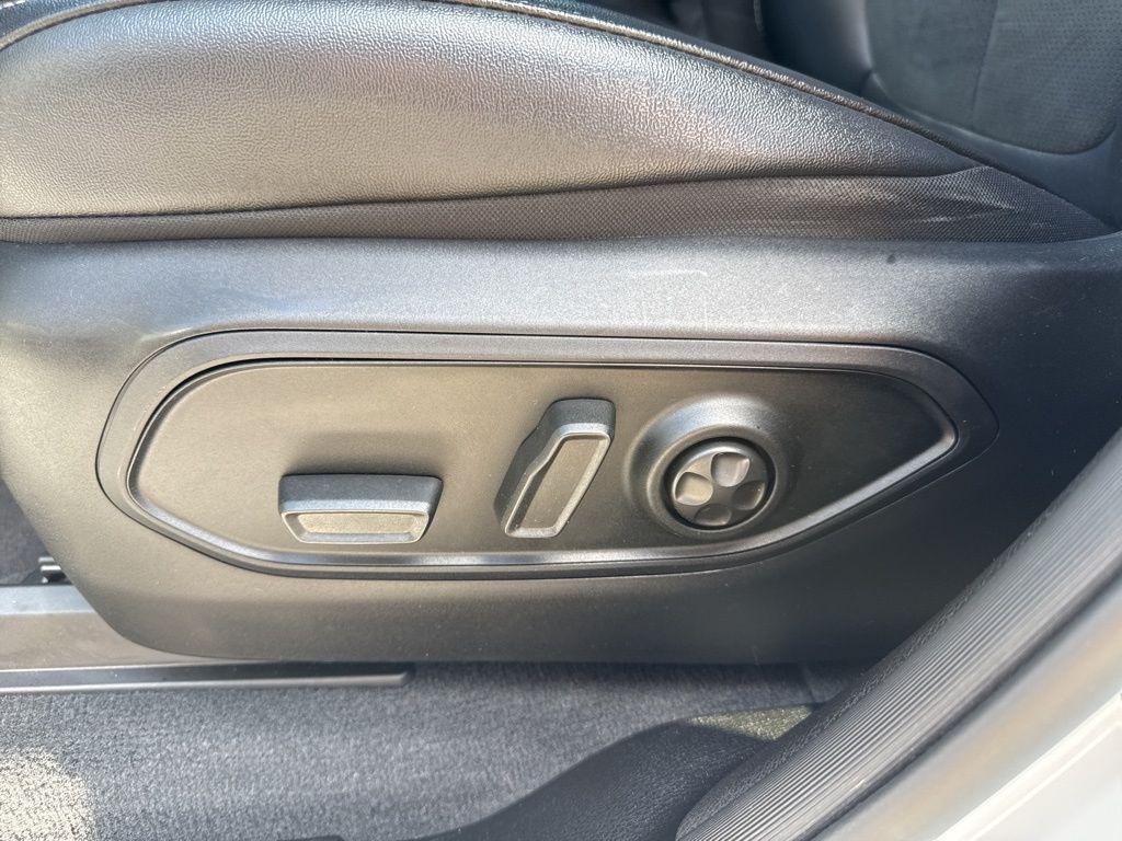used 2024 Jeep Grand Cherokee L car, priced at $32,450