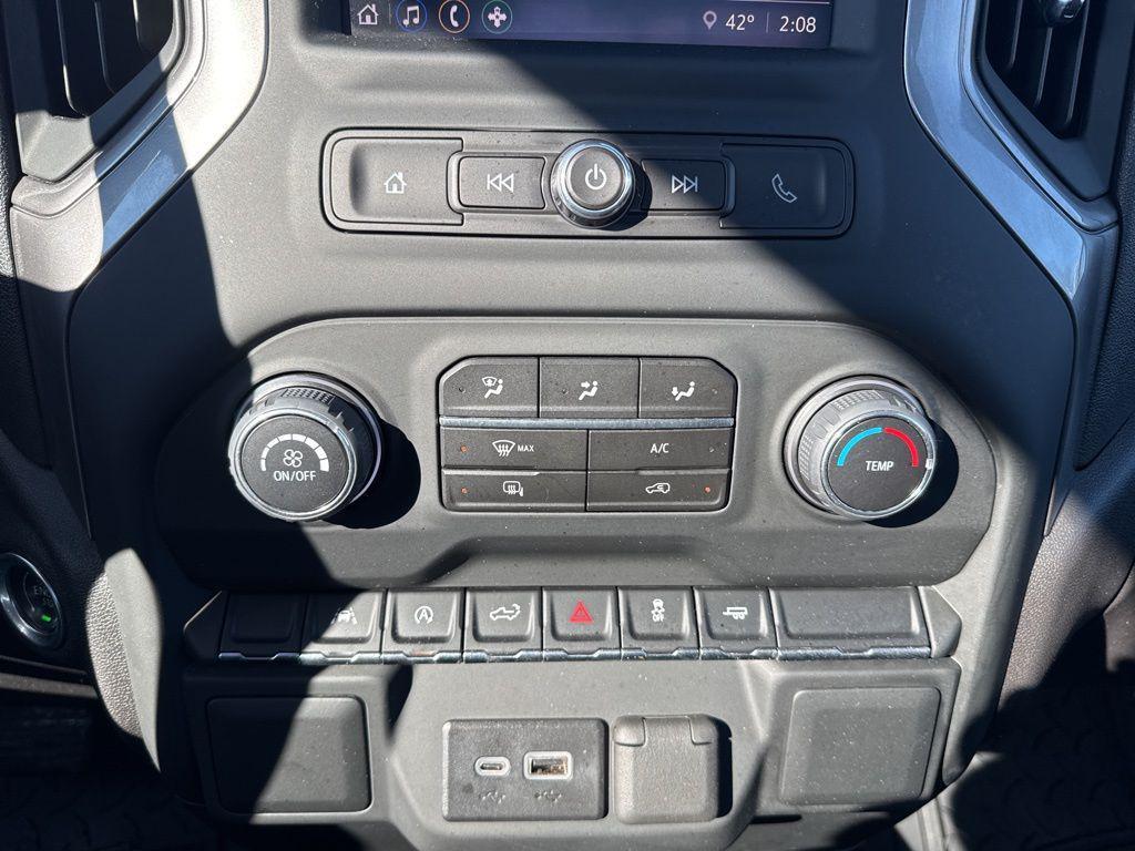 used 2024 Chevrolet Silverado 1500 car, priced at $25,990