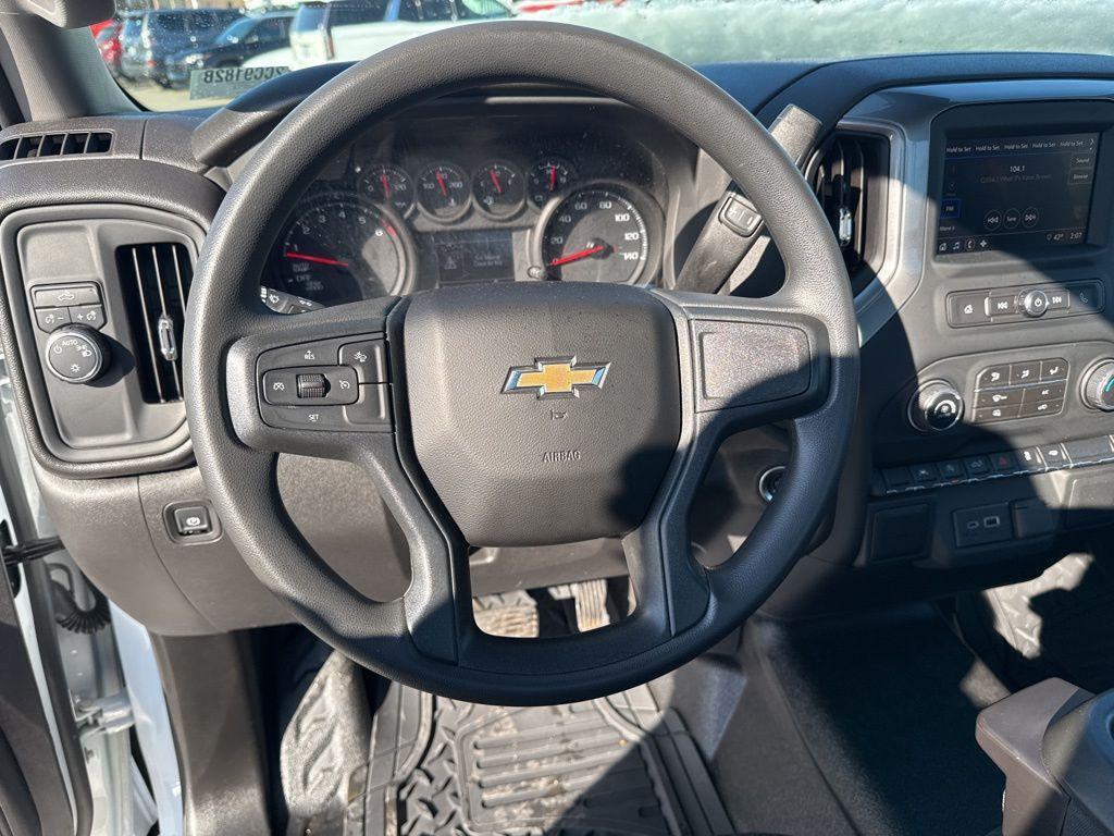 used 2024 Chevrolet Silverado 1500 car, priced at $25,990