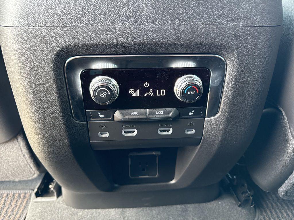 used 2023 GMC Yukon car, priced at $86,800