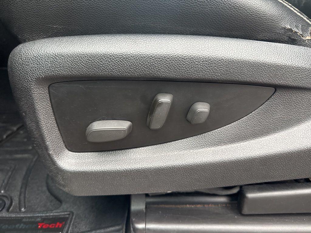 used 2015 Chevrolet Suburban car, priced at $17,899