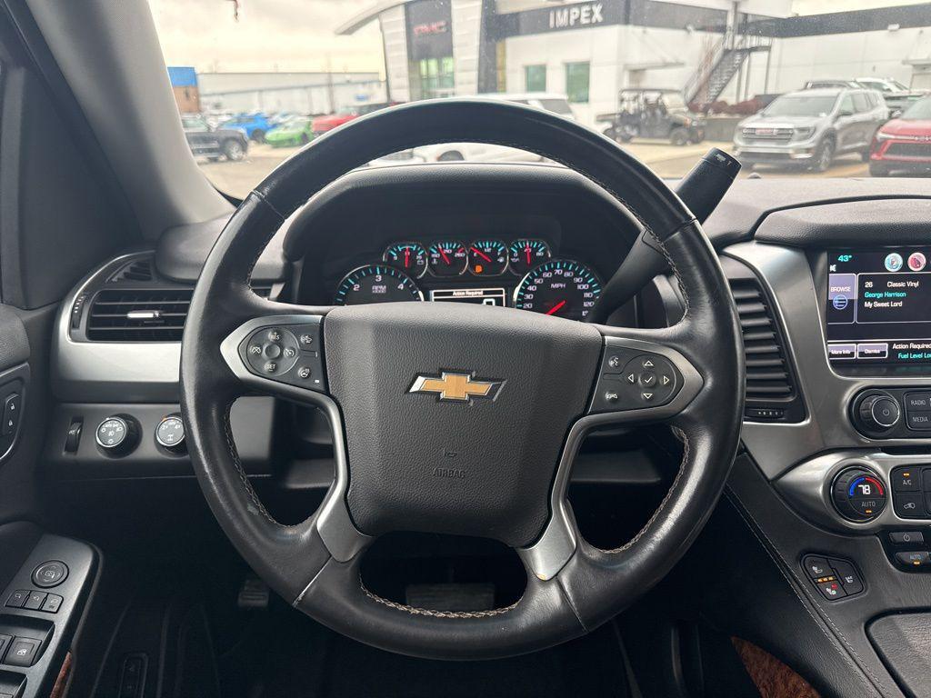 used 2015 Chevrolet Suburban car, priced at $17,899